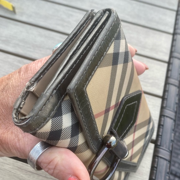 BURBERRY Nova Check Wallet🔥Vintage/🇮🇹made, PVC/Leather🔥RARE🔥Hardware🔥7”x4” - Picture 7 of 15